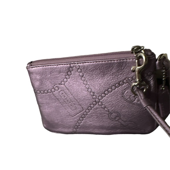 NWOT coach Purple Heart wristlet cokes with two keychains pink interior - Picture 2 of 6